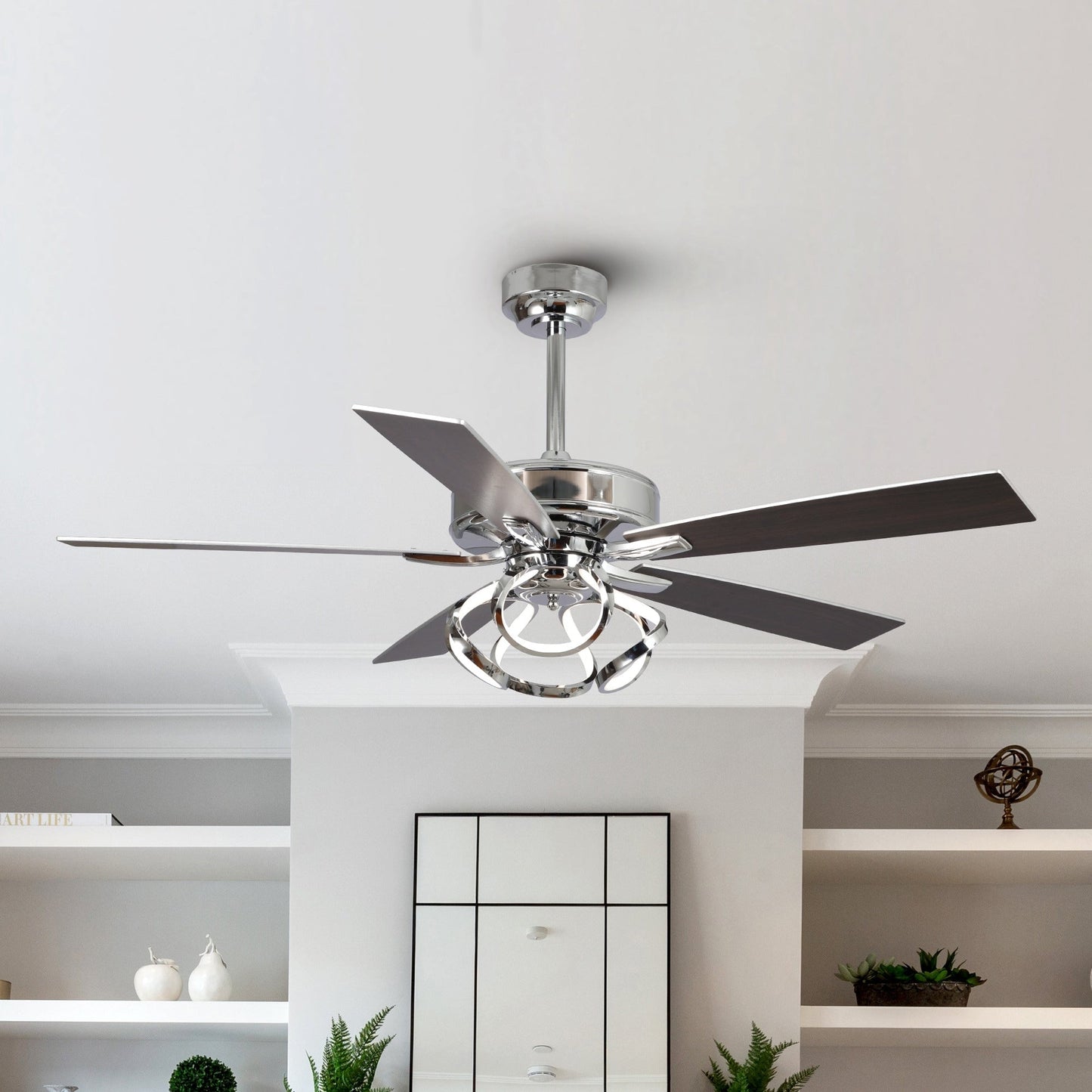 Ventilateur de plafond LED moderne d'intérieur chromé/noir à intensité variable avec lumière et télécommande
