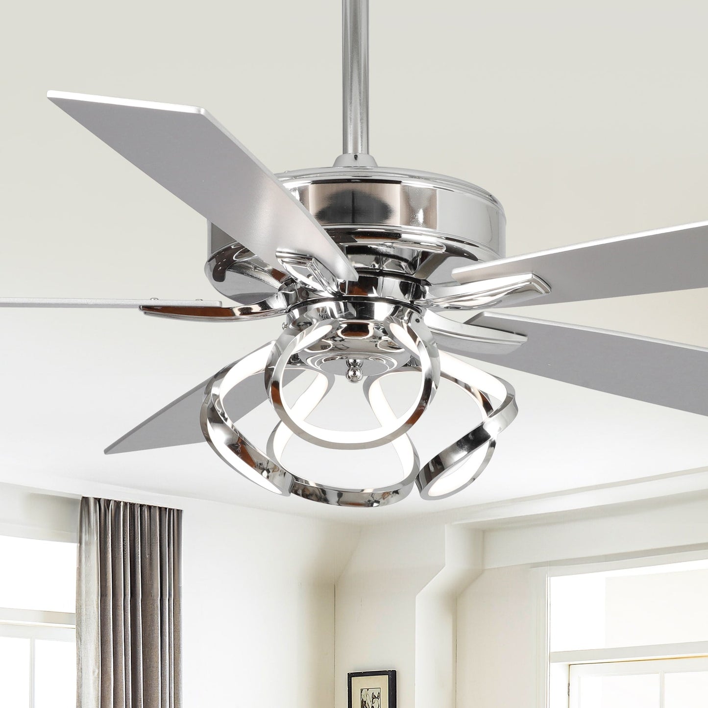 Ventilateur de plafond LED moderne d'intérieur chromé/noir à intensité variable avec lumière et télécommande