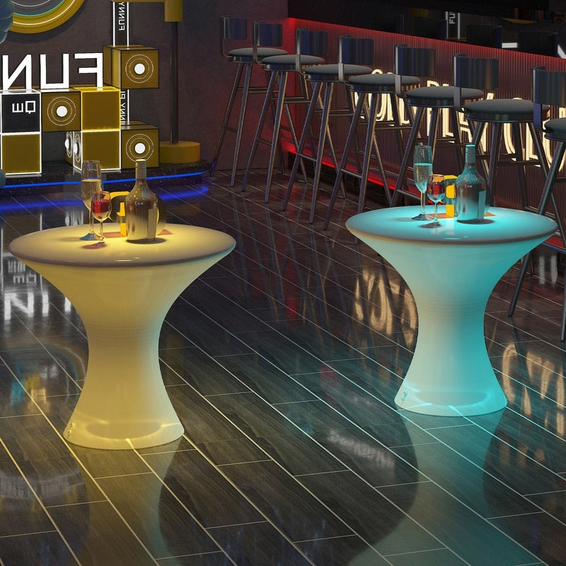 Table de cocktail Mixoy à LED changeantes, table à vin rechargeable et sans fil, meuble d'ambiance pour patio, piscine